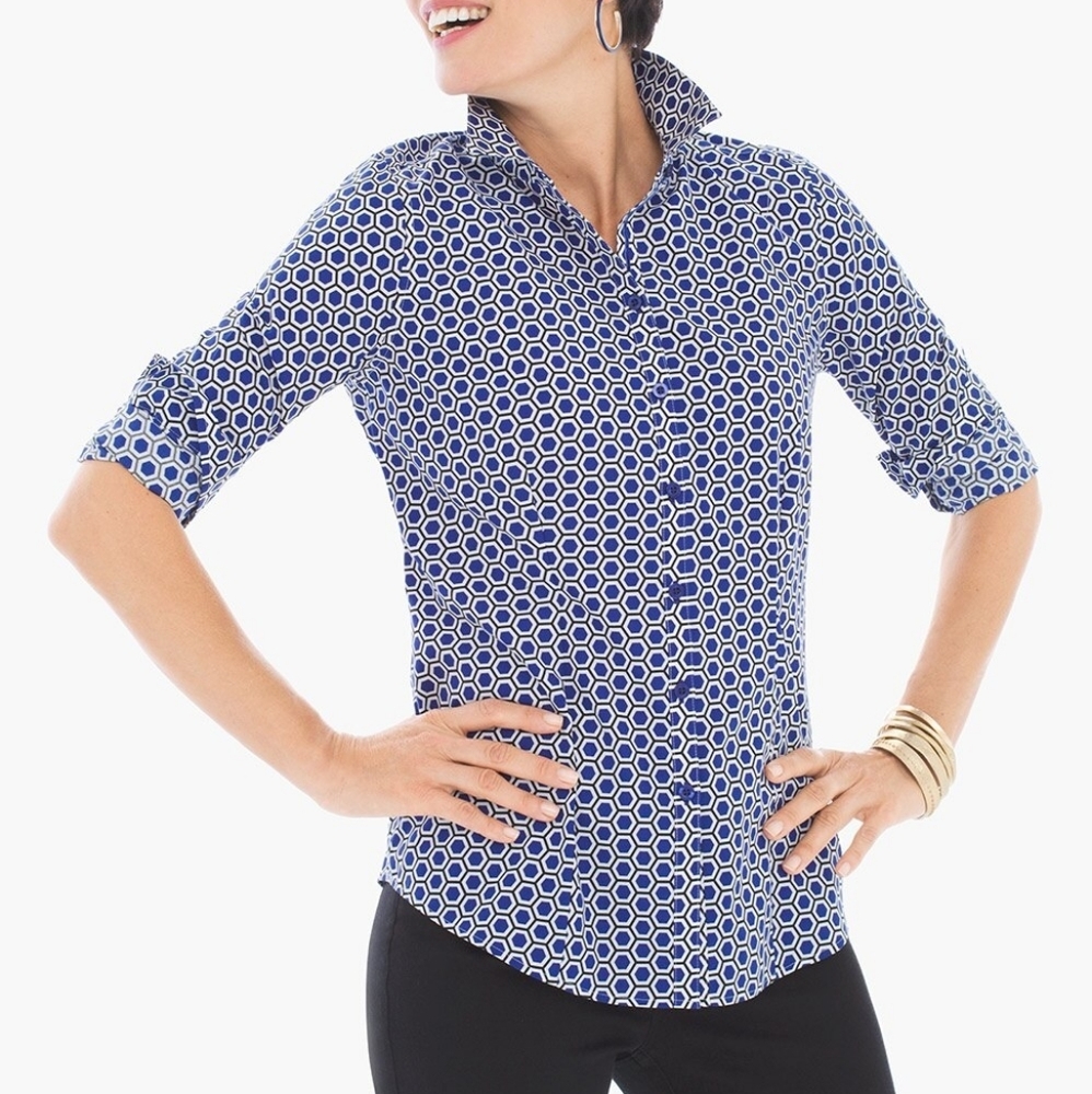 Chicos classic cuff sleeve hexagonal button blouse